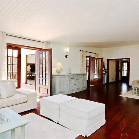 Casa vacanze Lynx- Cleverdetails, Sleeps 8, Quiet Area, Walking Distance From The Marina, Restaurants And Supermarkets