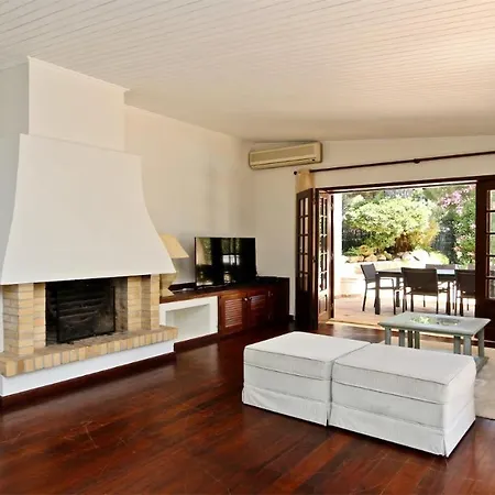 Lynx- Cleverdetails, Sleeps 8, Quiet Area, Walking Distance From The Marina, Restaurants And Supermarkets Vilamoura