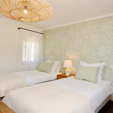 Lynx- Cleverdetails, Sleeps 8, Quiet Area, Walking Distance From The Marina, Restaurants And Supermarkets Casa vacanze