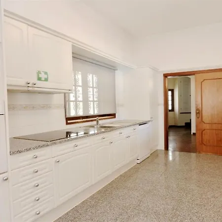 Lynx- Cleverdetails, Sleeps 8, Quiet Area, Walking Distance From The Marina, Restaurants And Supermarkets *