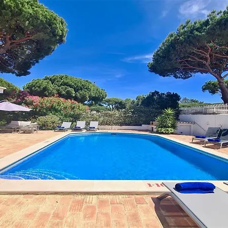Feriehus Lynx- Cleverdetails, Sleeps 8, Quiet Area, Walking Distance From The Marina, Restaurants And Supermarkets Vilamoura