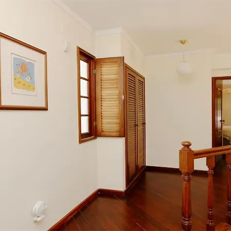 Lynx- Cleverdetails, Sleeps 8, Quiet Area, Walking Distance From The Marina, Restaurants And Supermarkets *