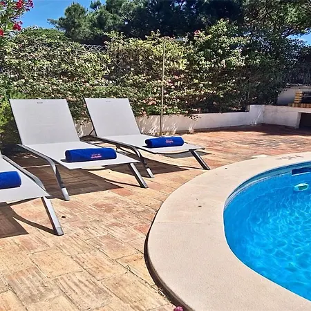 Lynx- Cleverdetails, Sleeps 8, Quiet Area, Walking Distance From The Marina, Restaurants And Supermarkets
